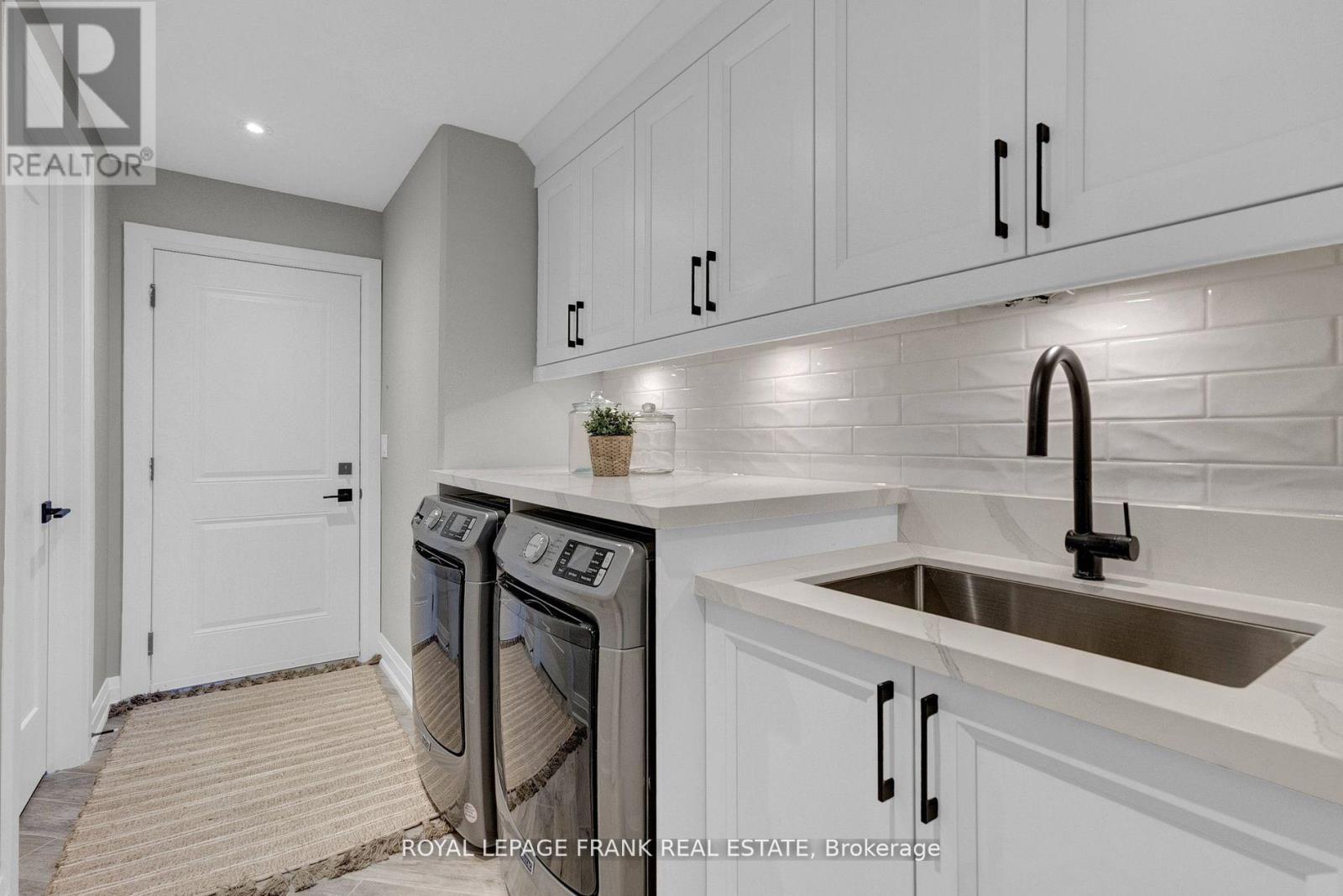












548 VIEW LAKE ROAD

,
Scugog,




Ontario
L0B1K0

