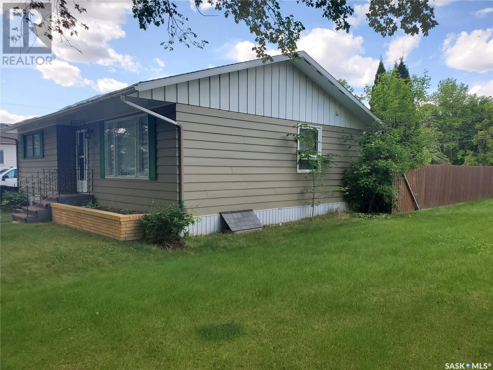












327 Wallace STREET

,
Kamsack,




Saskatchewan
S0A1S0

