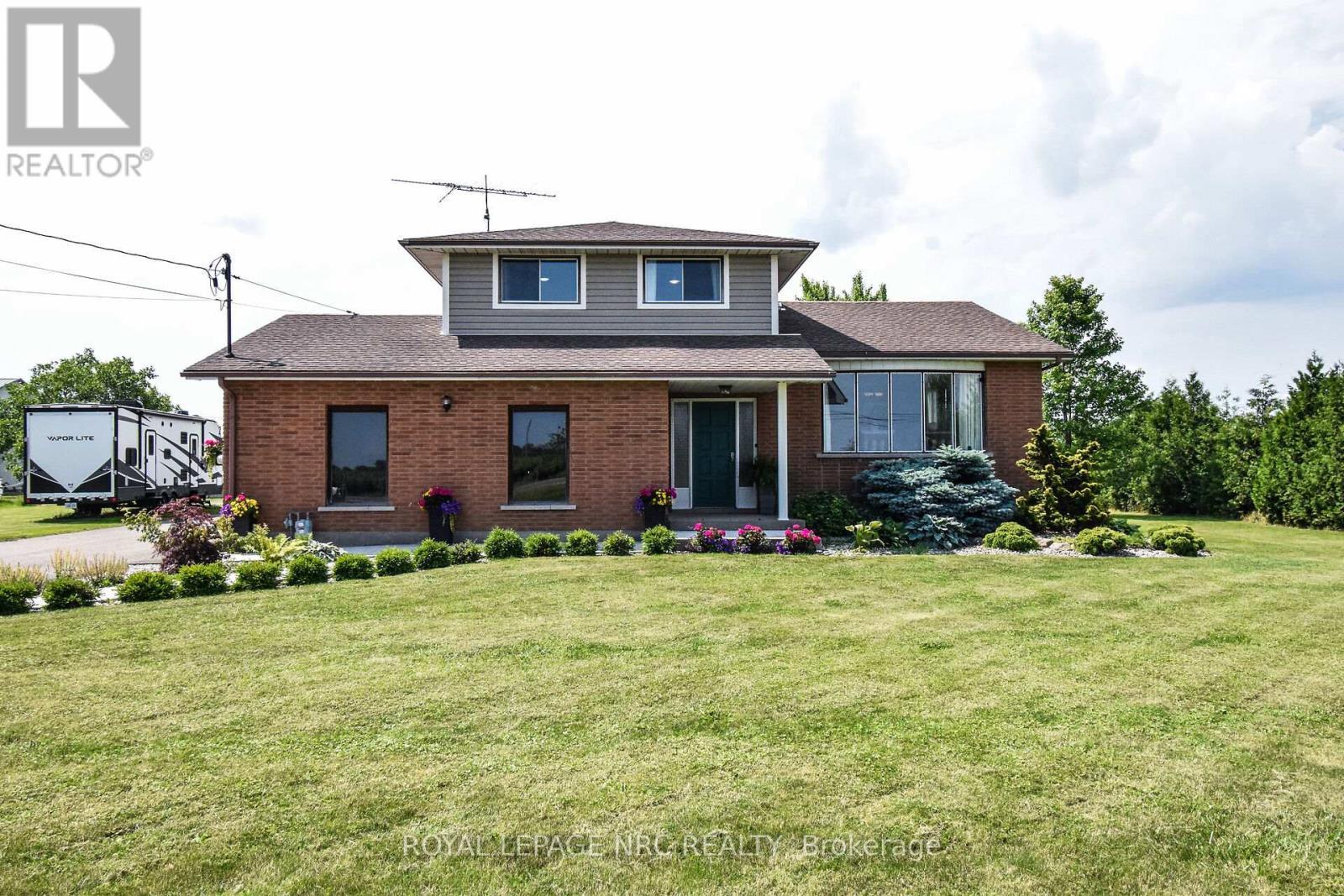 












155 EAST WEST LINE ROAD

,
Niagara-on-the-Lake (Lakeshore),




Ontario
L0S1J0

