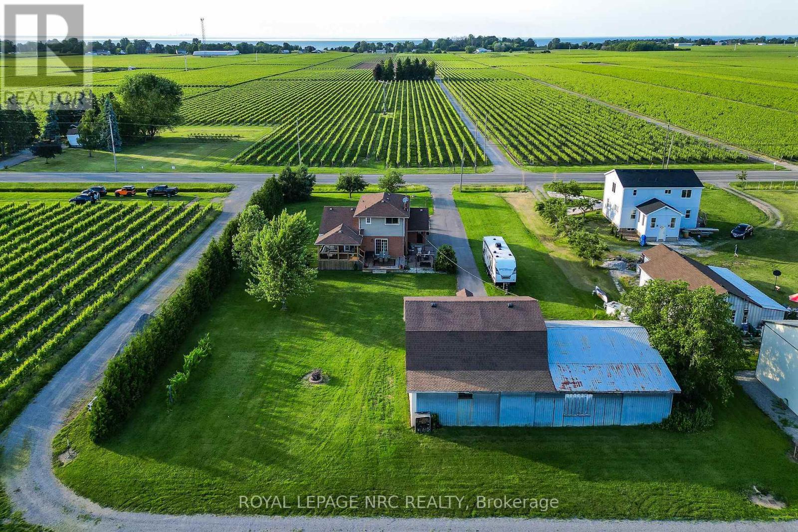 












155 EAST WEST LINE ROAD

,
Niagara-on-the-Lake (Lakeshore),




Ontario
L0S1J0

