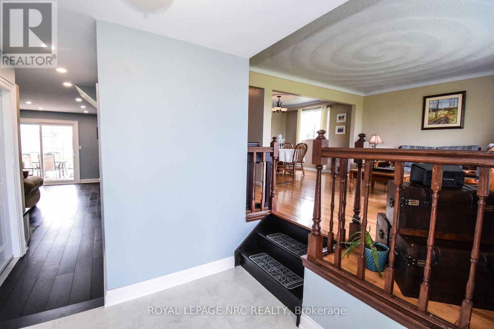 












155 EAST WEST LINE ROAD

,
Niagara-on-the-Lake (Lakeshore),




Ontario
L0S1J0

