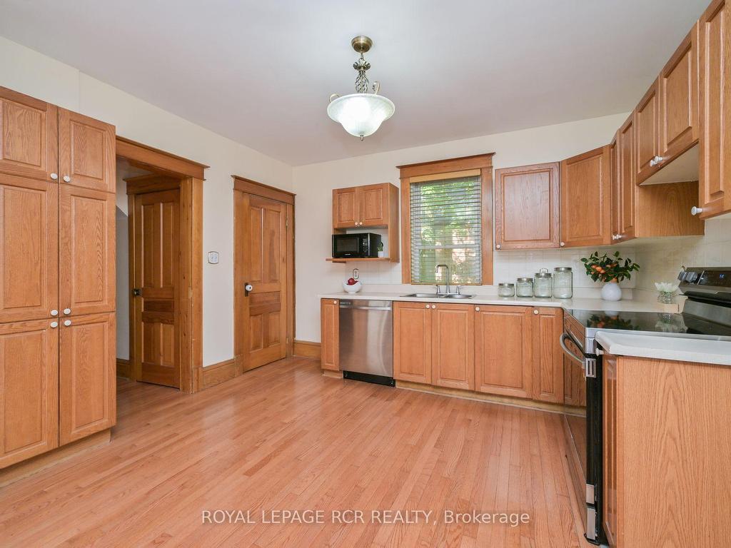 









12


Third

Avenue,
Orangeville,




ON
L9W 1G9

