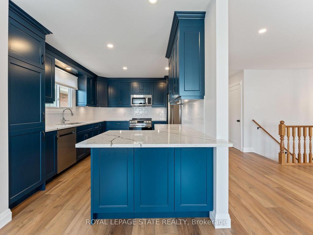 









144


Ravenbury

Drive, Upper Level,
Hamilton,




ON
L8W 2B5

