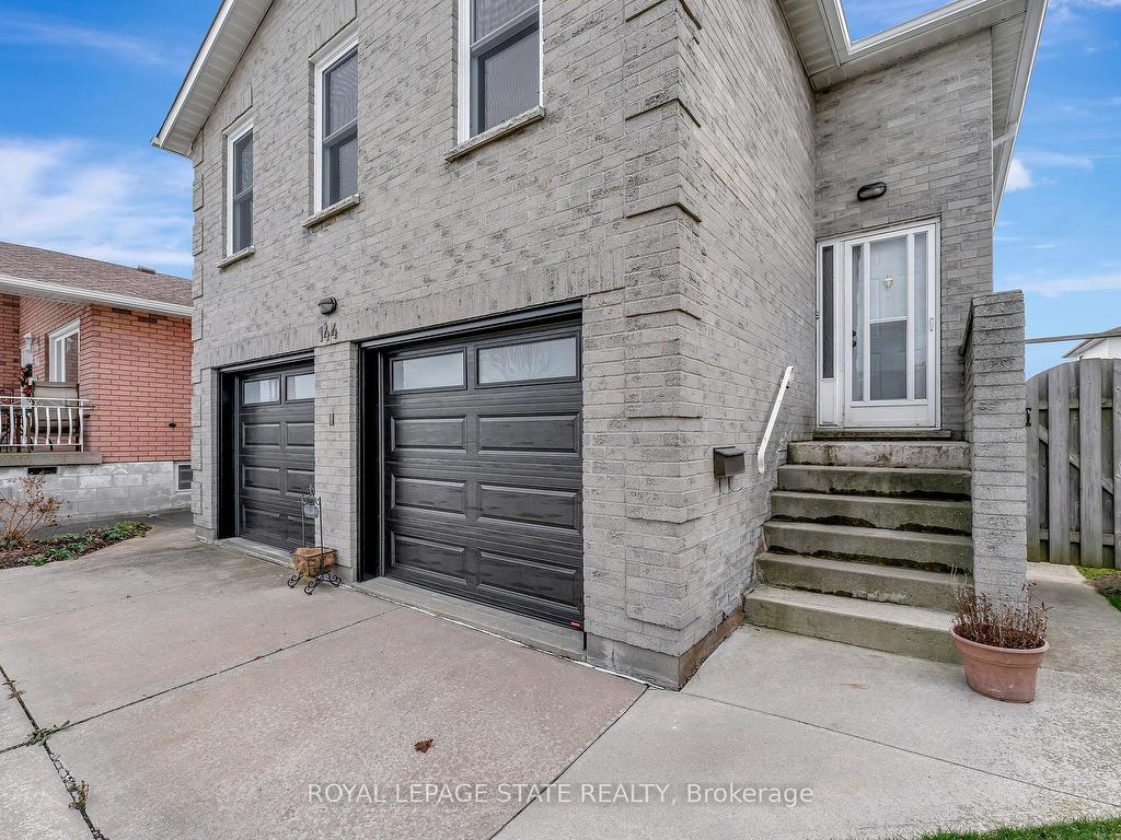 









144


Ravenbury

Drive, Upper Level,
Hamilton,




ON
L8W 2B5

