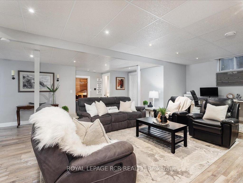 









395


Sandford

Road,
Uxbridge,




ON
L0C 1E0

