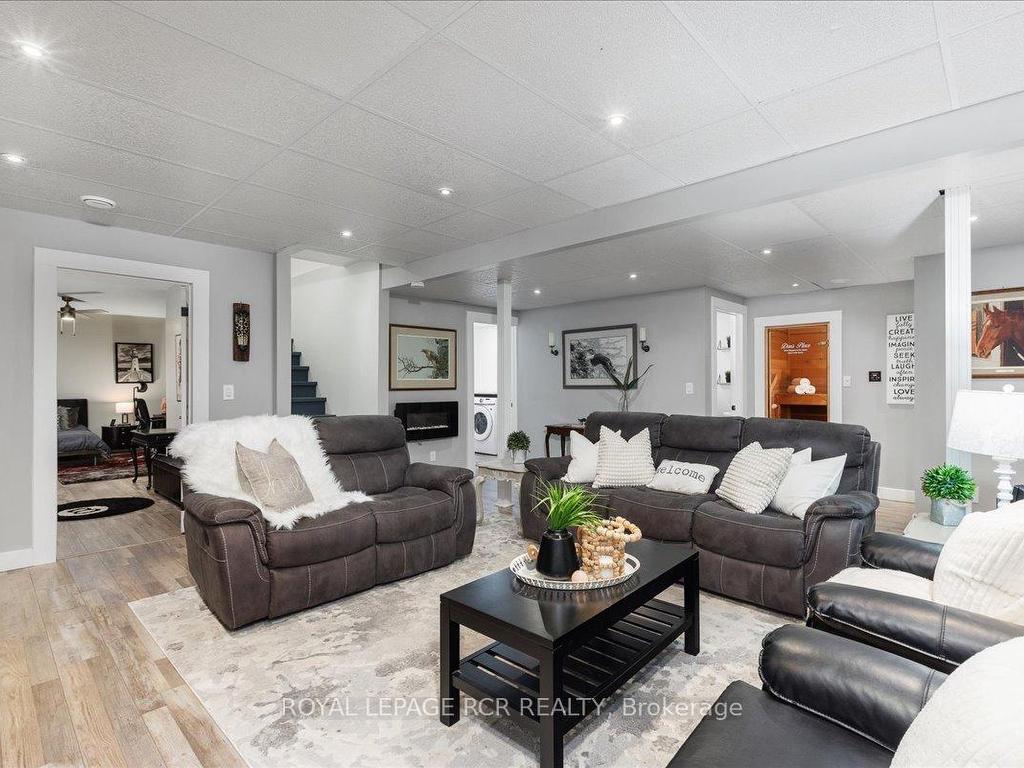 









395


Sandford

Road,
Uxbridge,




ON
L0C 1E0

