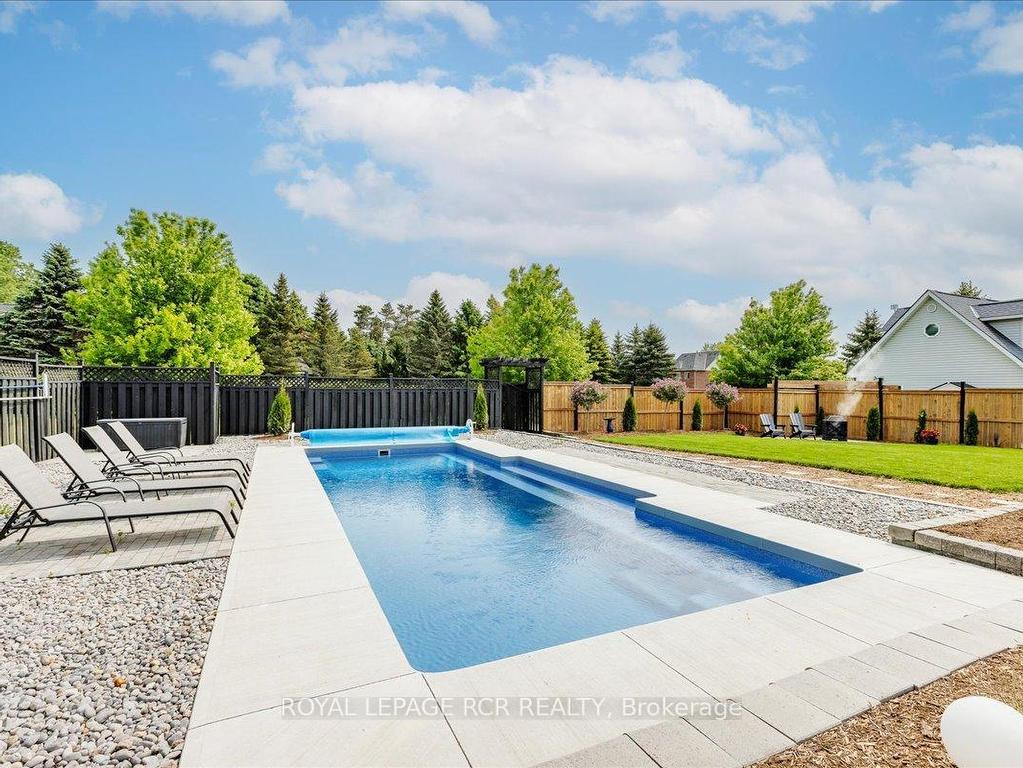 









395


Sandford

Road,
Uxbridge,




ON
L0C 1E0

