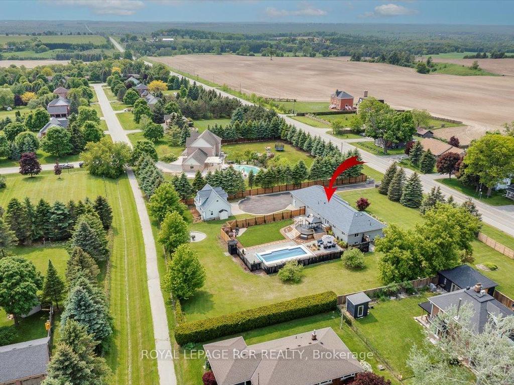 









395


Sandford

Road,
Uxbridge,




ON
L0C 1E0

