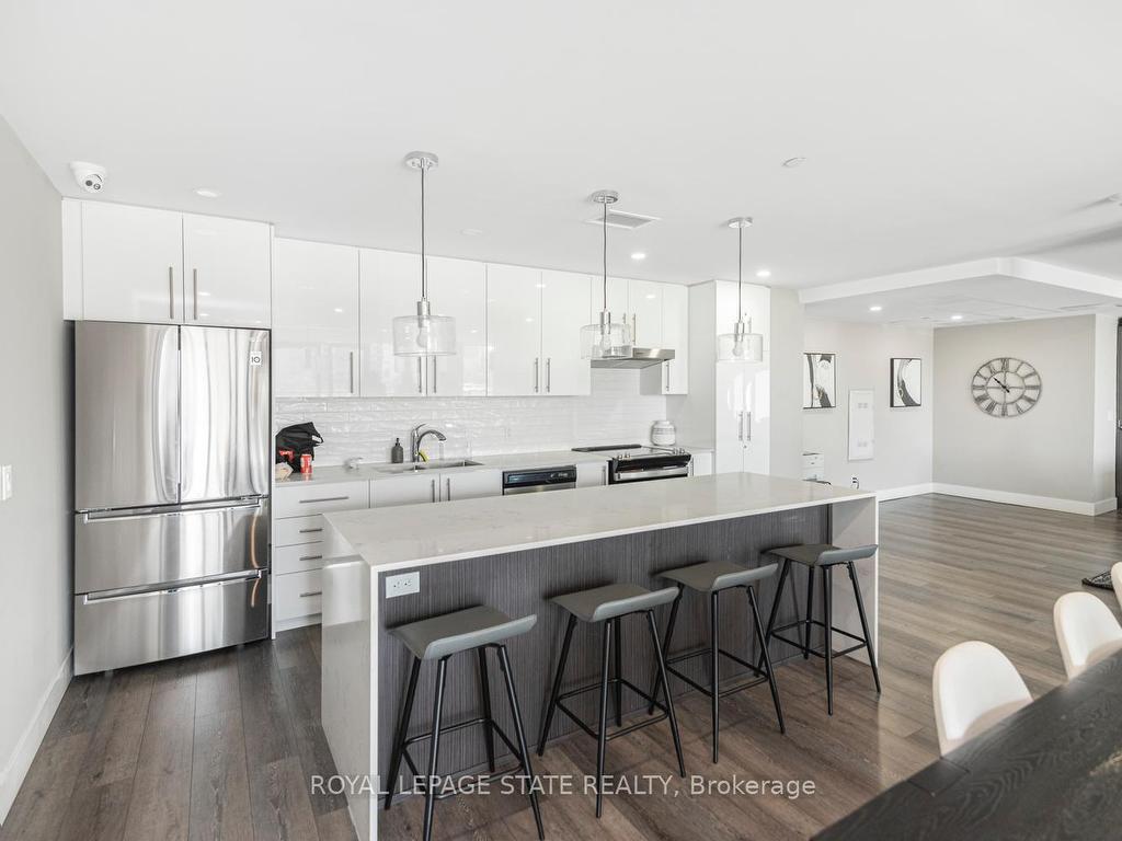 









15


Queen

Street South, 707,
Hamilton,




ON
L8P 0C6

