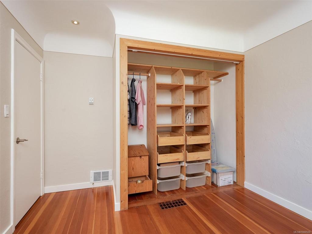 









181


Homer

Rd,
Saanich,




BC
V8Z 1V7


