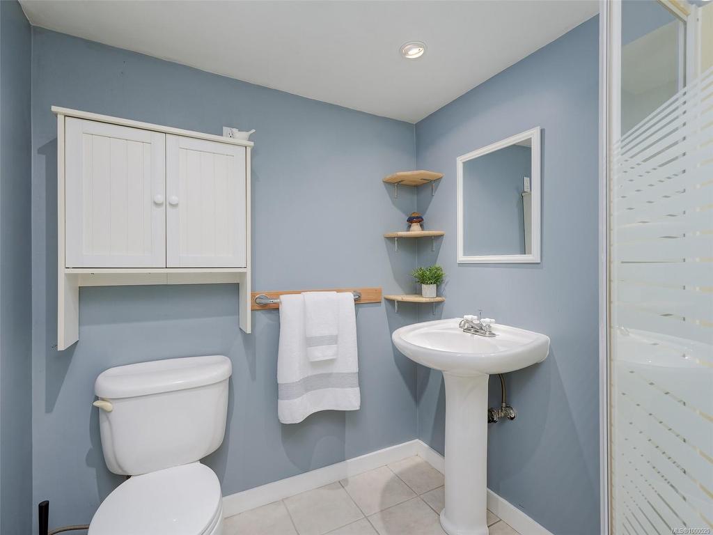 









181


Homer

Rd,
Saanich,




BC
V8Z 1V7

