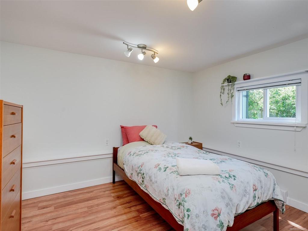 









181


Homer

Rd,
Saanich,




BC
V8Z 1V7


