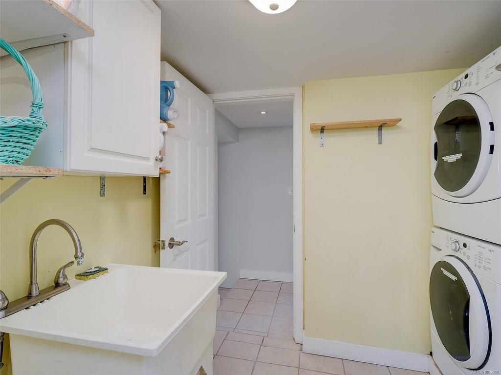 









181


Homer

Rd,
Saanich,




BC
V8Z 1V7

