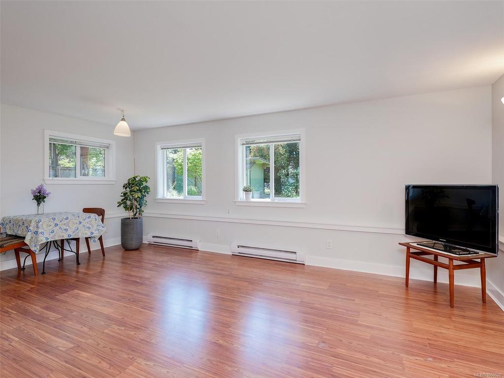 









181


Homer

Rd,
Saanich,




BC
V8Z 1V7

