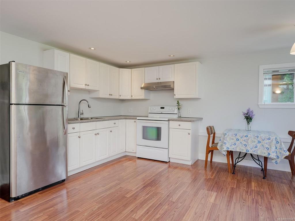 









181


Homer

Rd,
Saanich,




BC
V8Z 1V7

