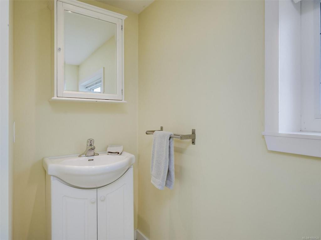 









181


Homer

Rd,
Saanich,




BC
V8Z 1V7

