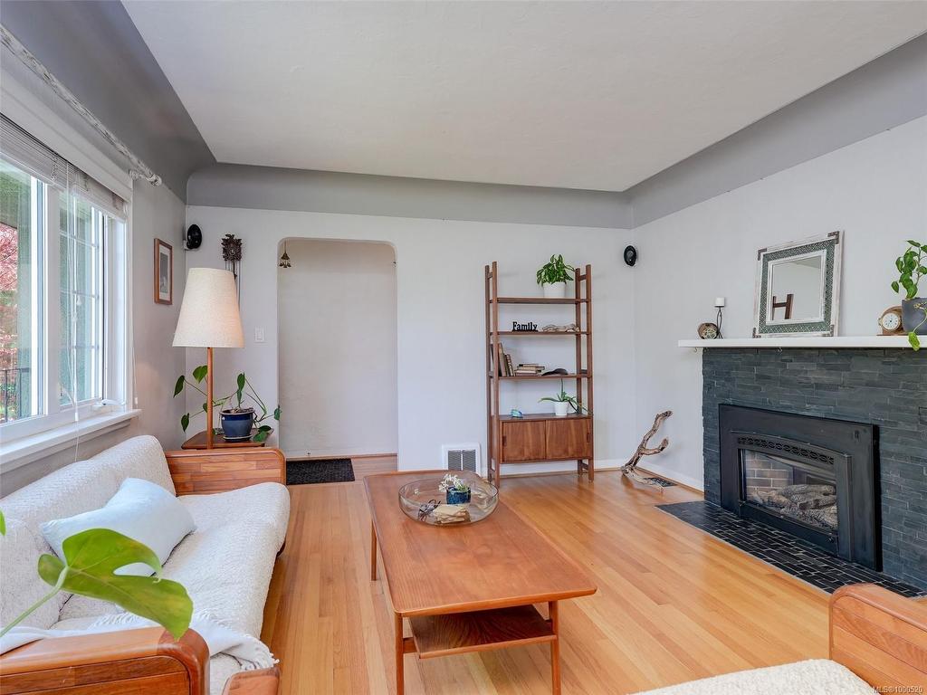 









181


Homer

Rd,
Saanich,




BC
V8Z 1V7

