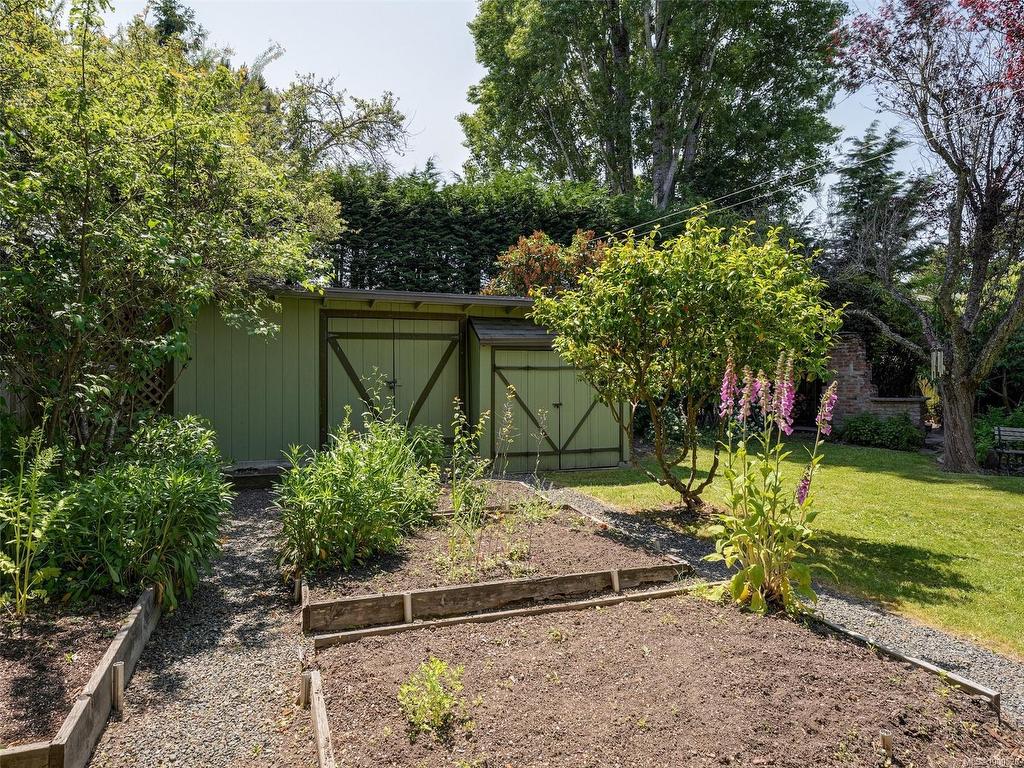 









181


Homer

Rd,
Saanich,




BC
V8Z 1V7

