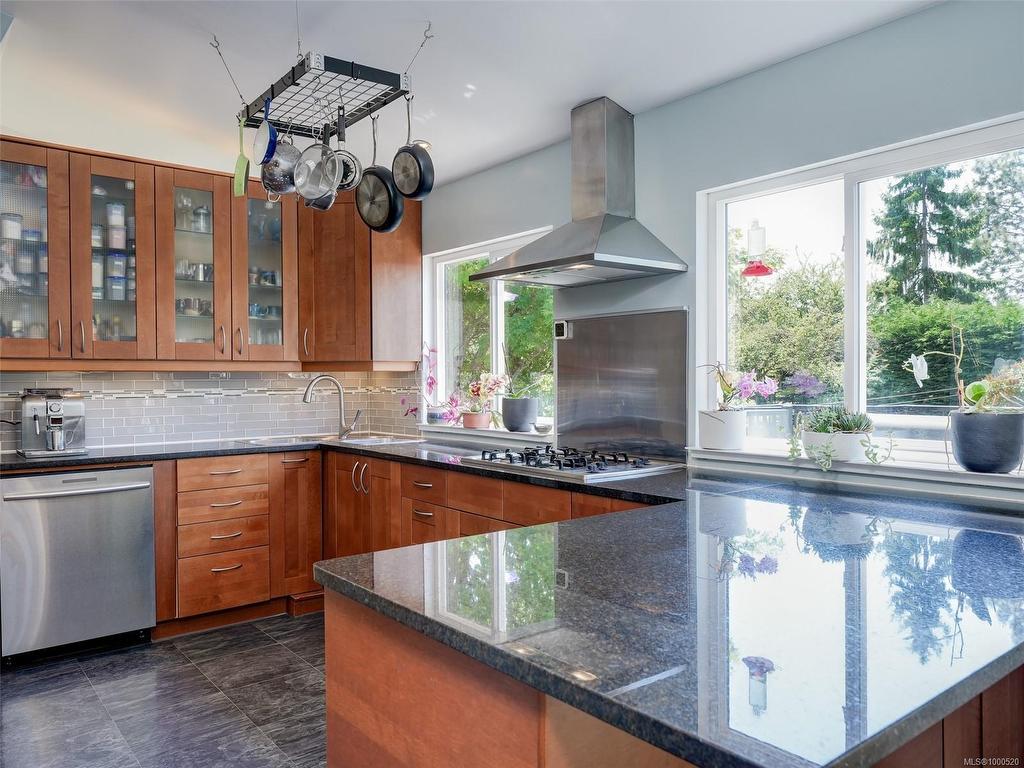 









181


Homer

Rd,
Saanich,




BC
V8Z 1V7

