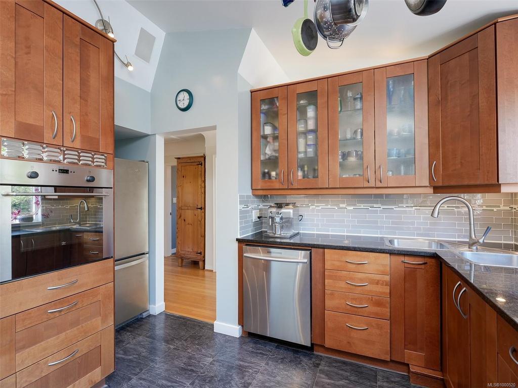









181


Homer

Rd,
Saanich,




BC
V8Z 1V7

