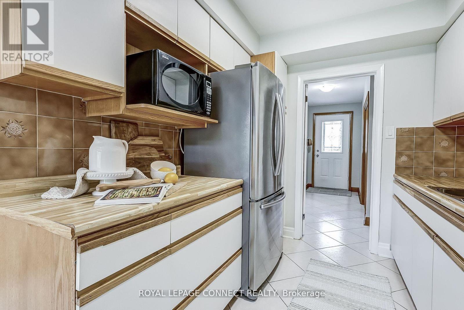 












11 MCNAB BOULEVARD

,
Toronto,




Ontario
M1M2W3

