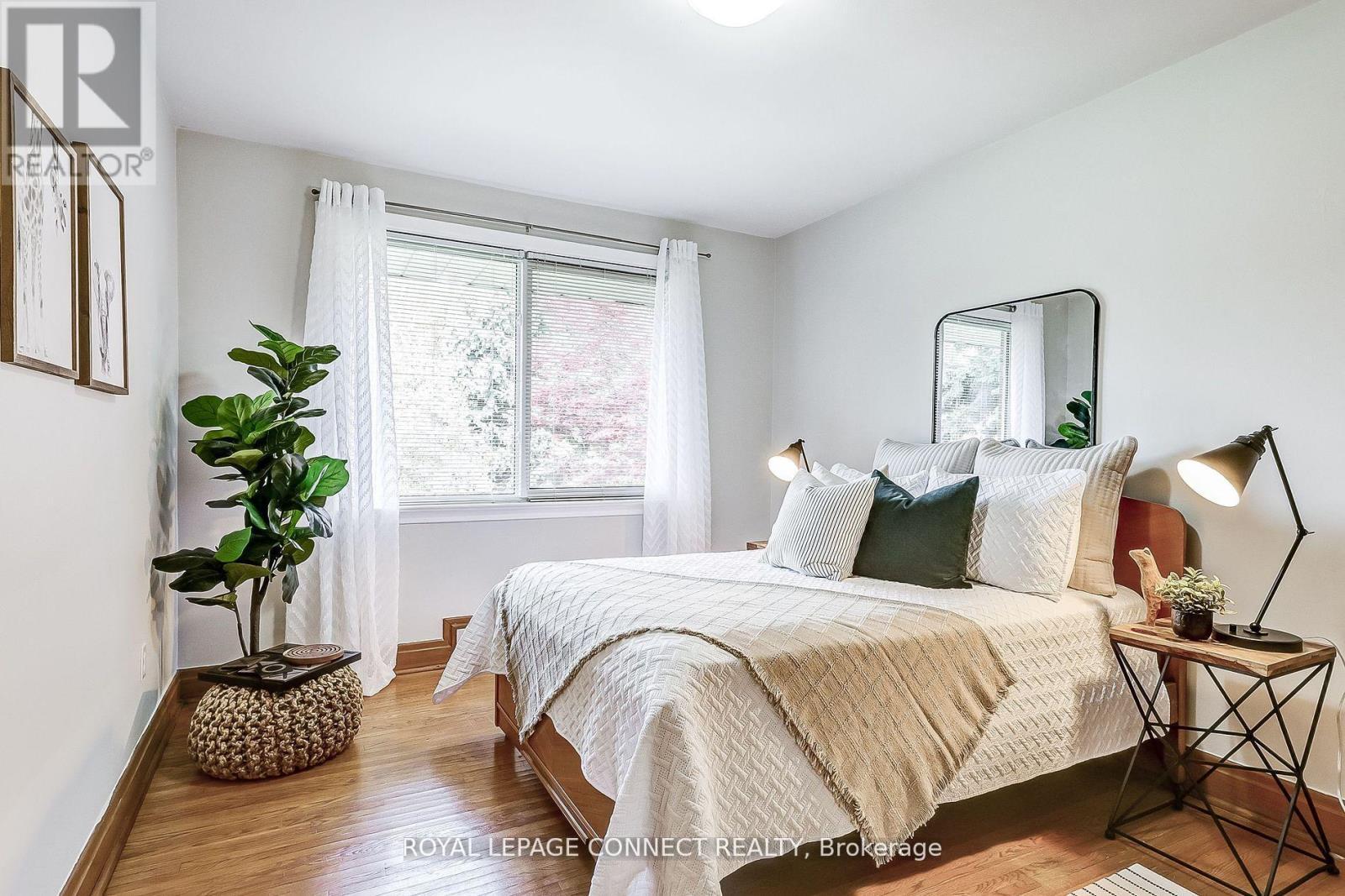 












11 MCNAB BOULEVARD

,
Toronto,




Ontario
M1M2W3

