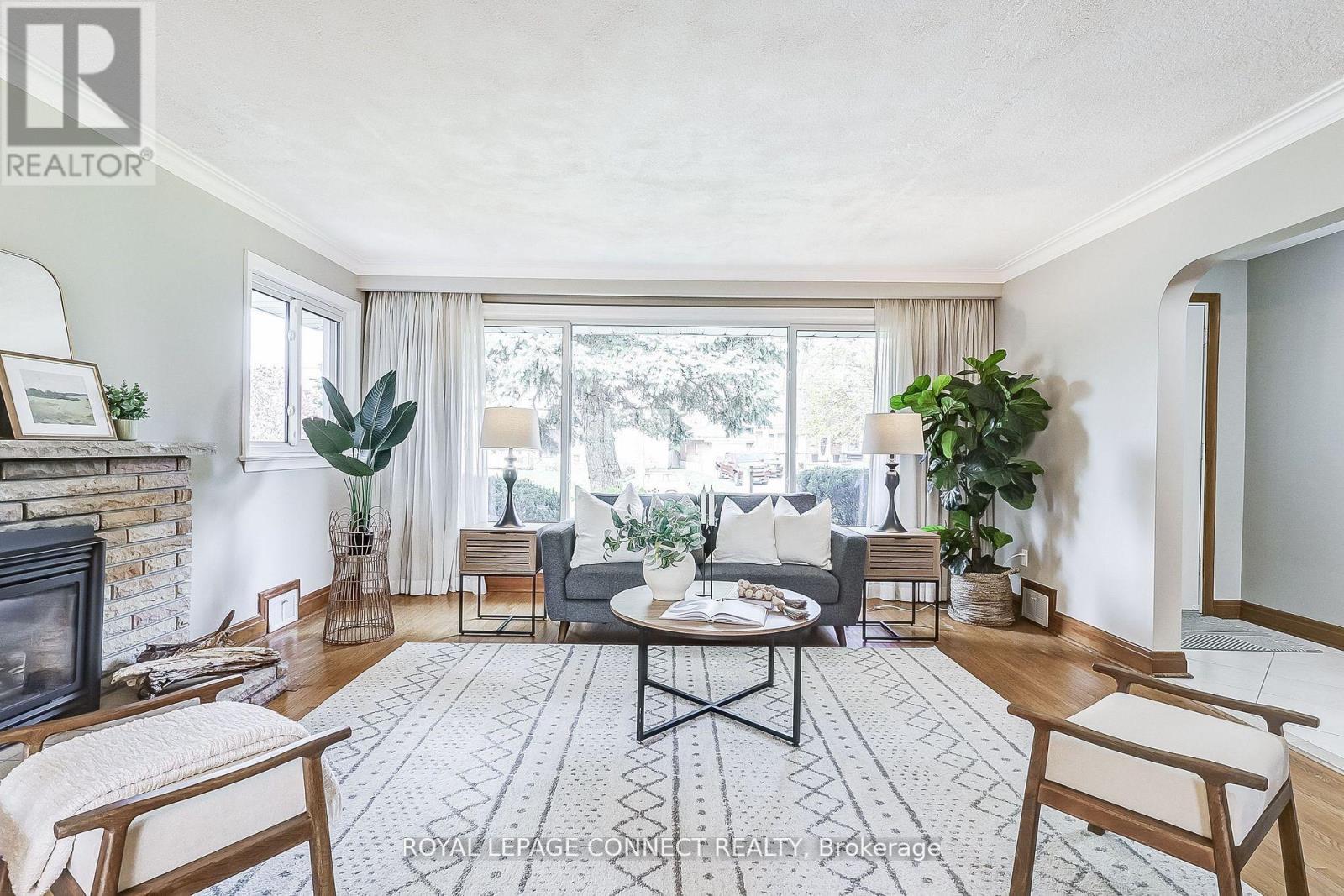 












11 MCNAB BOULEVARD

,
Toronto,




Ontario
M1M2W3

