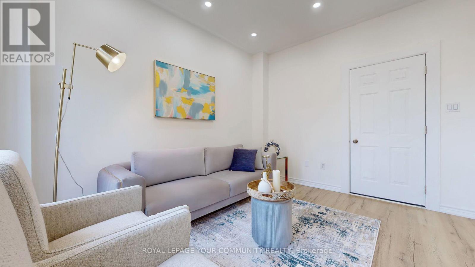 












10 WILLIAM ADAMS LANE

,
Richmond Hill,




Ontario
L4S0L9

