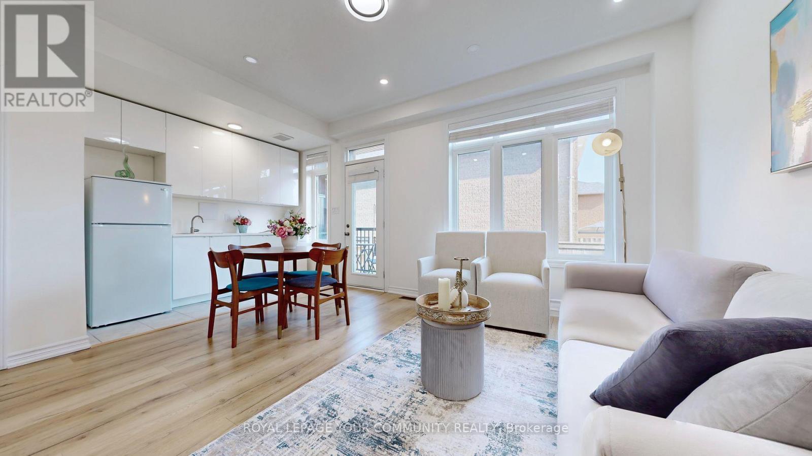 












10 WILLIAM ADAMS LANE

,
Richmond Hill,




Ontario
L4S0L9

