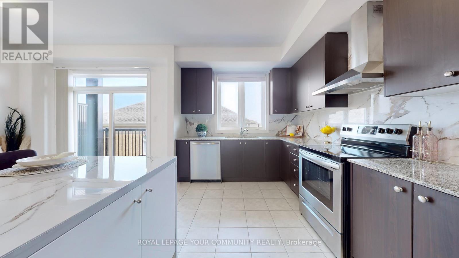 












10 WILLIAM ADAMS LANE

,
Richmond Hill,




Ontario
L4S0L9


