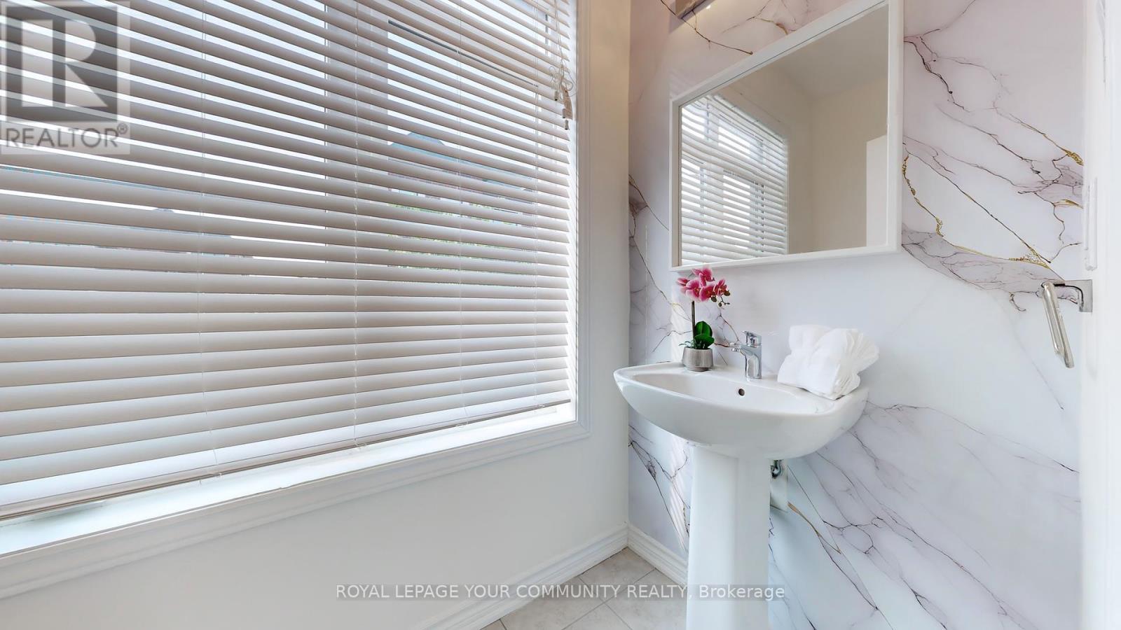 












10 WILLIAM ADAMS LANE

,
Richmond Hill,




Ontario
L4S0L9

