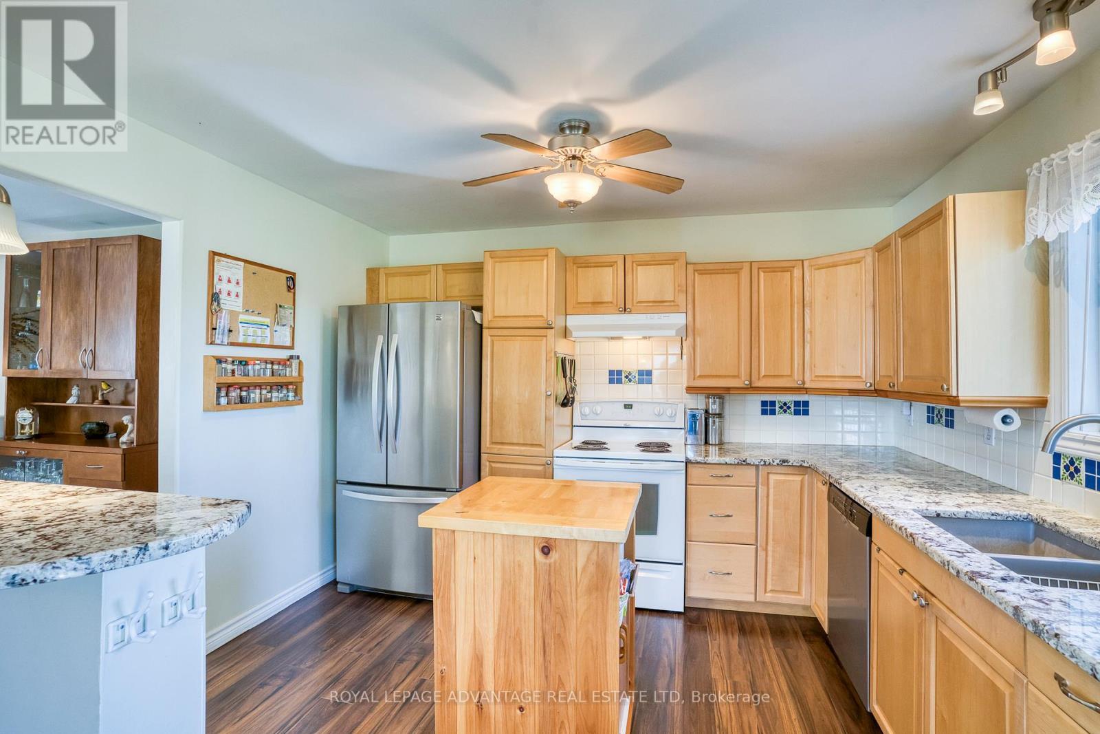 












1494 DRUMMOND 6B CONCESSION

,
Drummond/North Elmsley,




Ontario
K7H3C8

