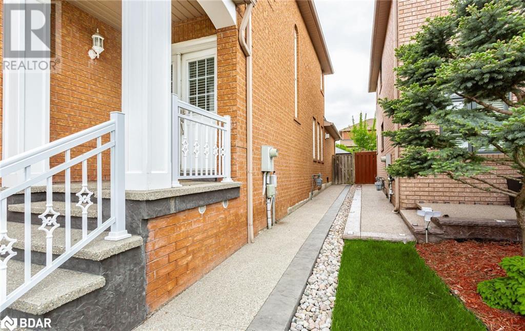 












1134 BLUEHERON Crescent

,
Mississauga,




Ontario
L5V2J7

