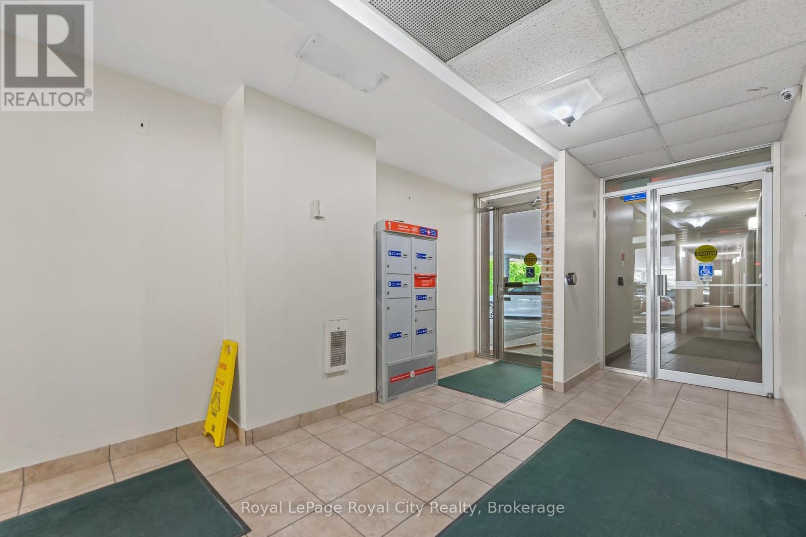 












104 - 234 WILLOW ROAD

,
Guelph (Junction/Onward Willow),




Ontario
N1H7C6

