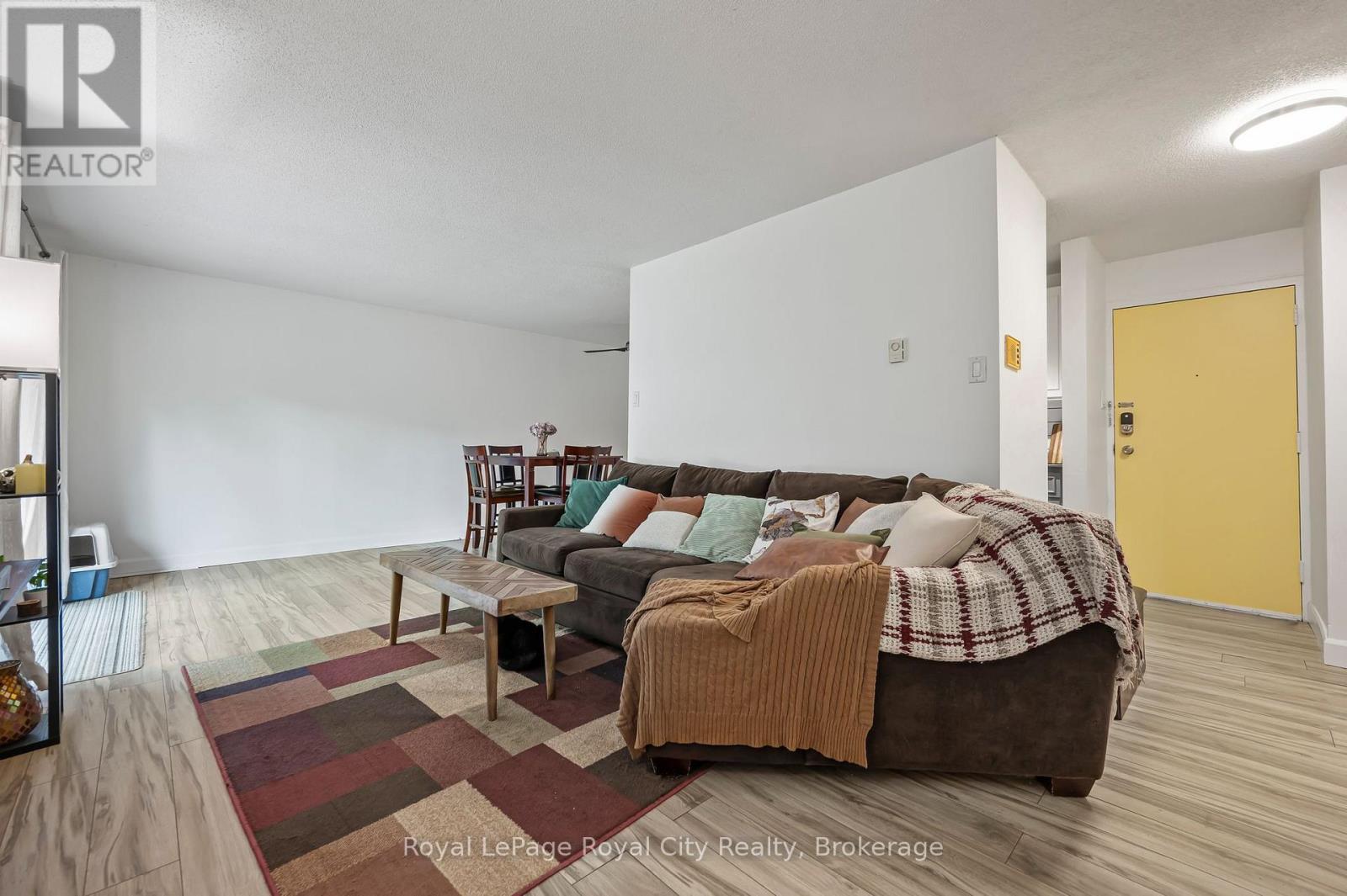 












104 - 234 WILLOW ROAD

,
Guelph (Junction/Onward Willow),




Ontario
N1H7C6

