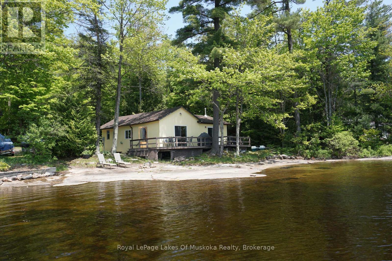 












68 BEAR LAKE ROAD

,
Georgian Bay (Freeman),




Ontario
P0C1H0

