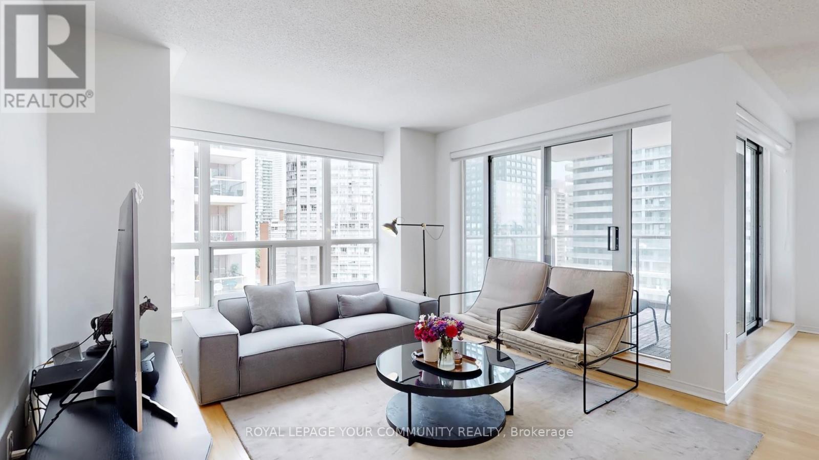 












1609 - 909 BAY STREET

,
Toronto,




Ontario
M5S3G2

