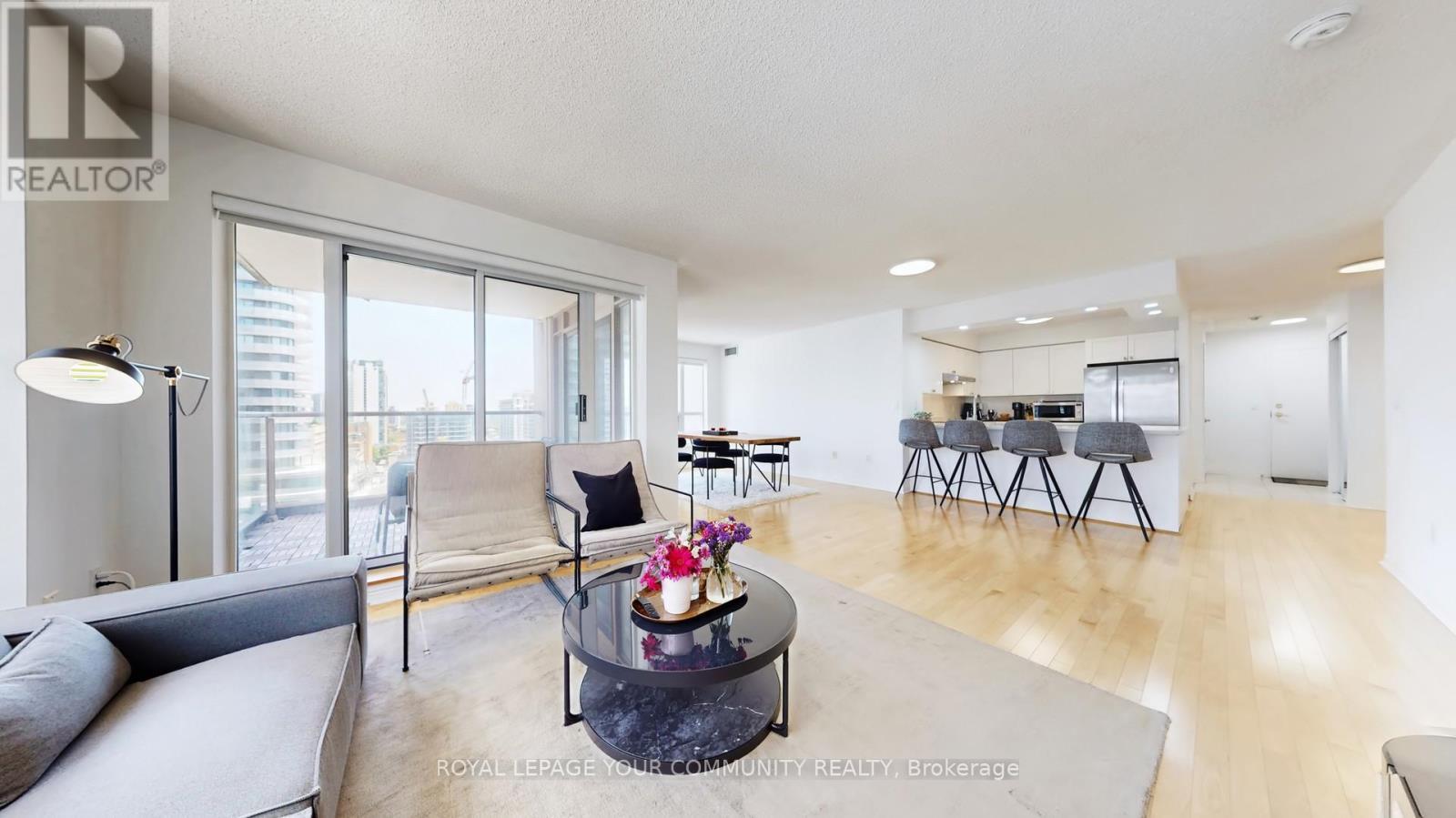 












1609 - 909 BAY STREET

,
Toronto,




Ontario
M5S3G2

