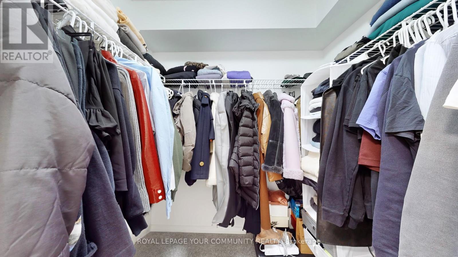 












1609 - 909 BAY STREET

,
Toronto,




Ontario
M5S3G2


