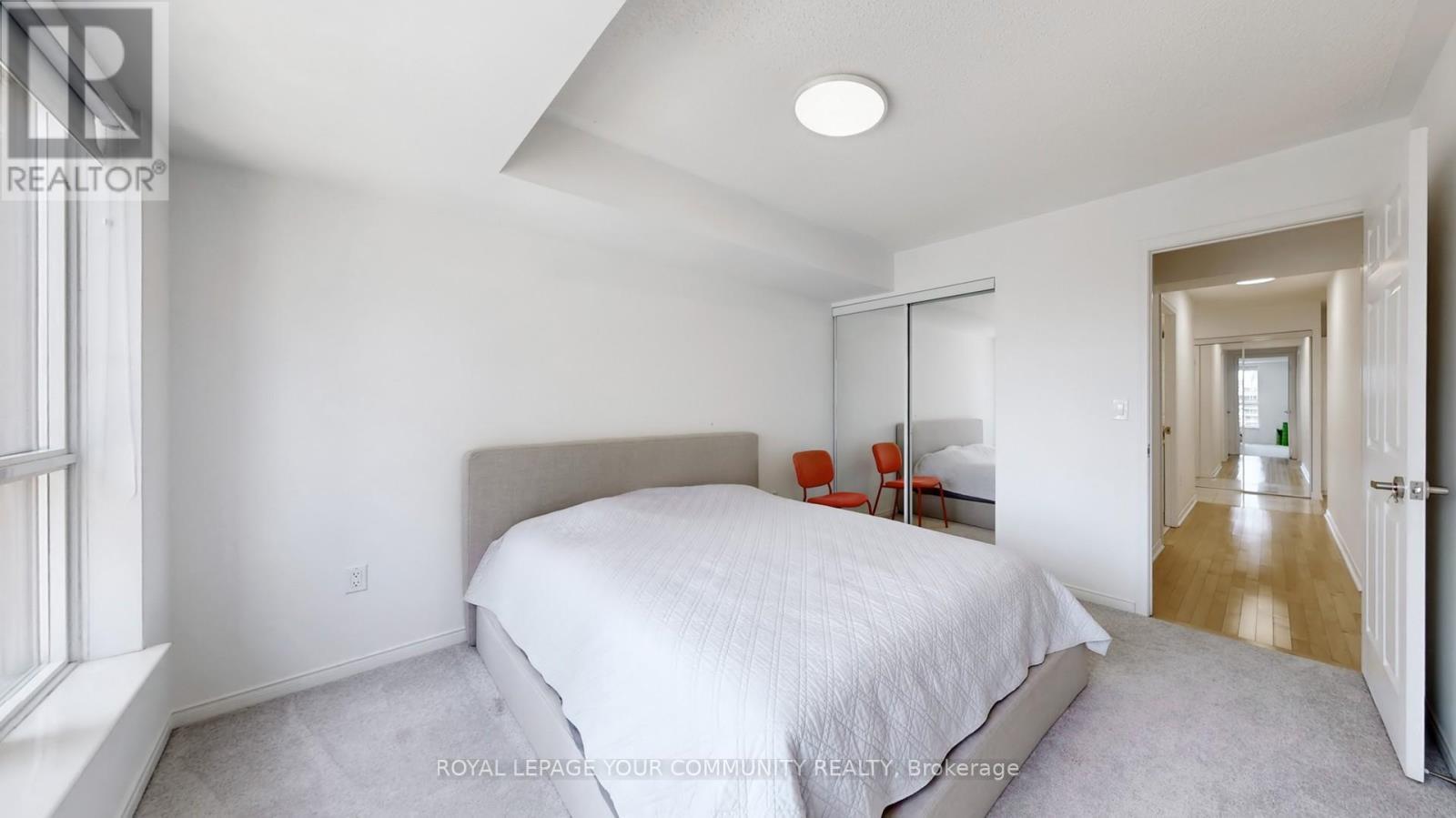 












1609 - 909 BAY STREET

,
Toronto,




Ontario
M5S3G2

