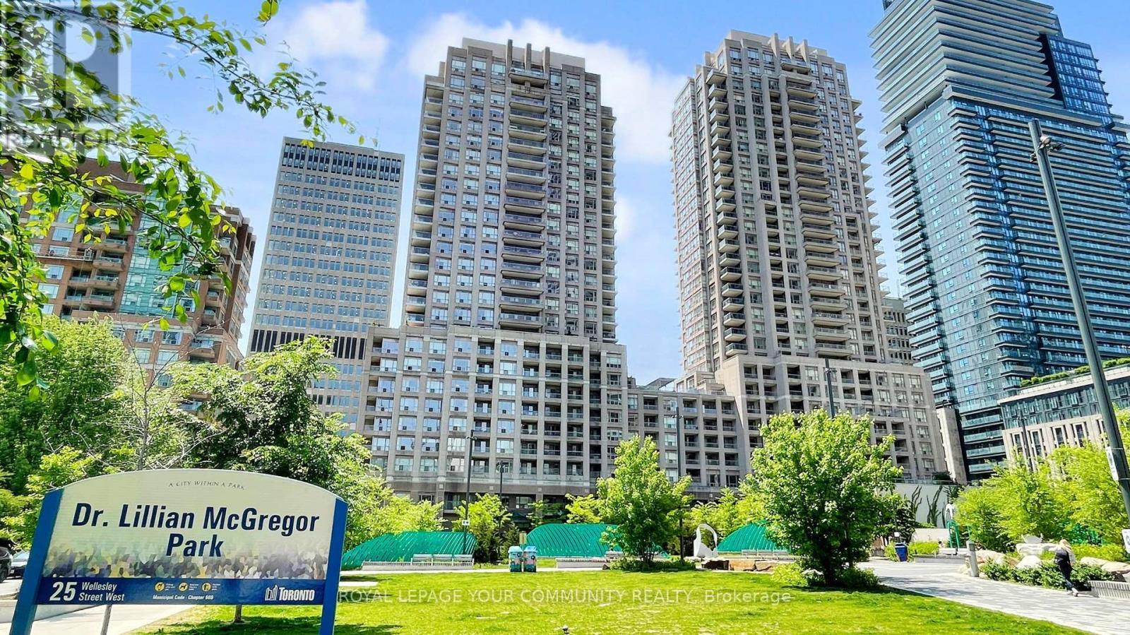 












1609 - 909 BAY STREET

,
Toronto,




Ontario
M5S3G2

