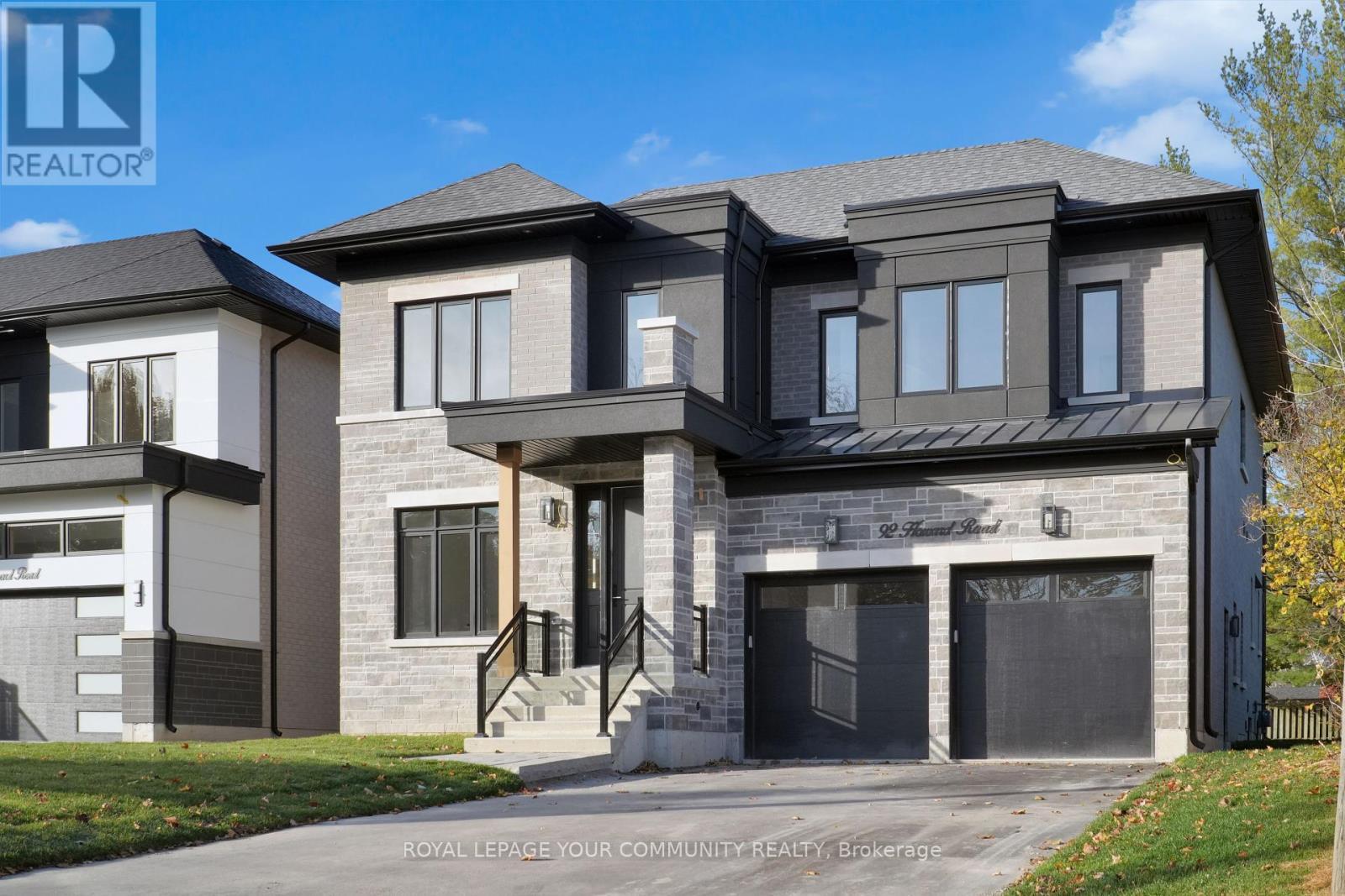 












92 HOWARD ROAD

,
Newmarket,




Ontario
L3Y3G7

