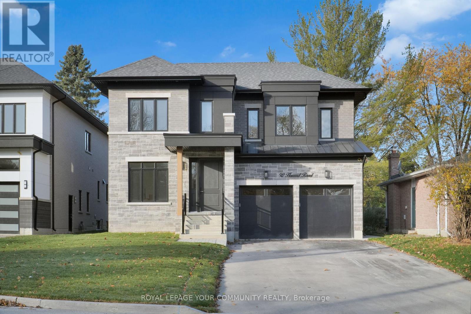 












92 HOWARD ROAD

,
Newmarket,




Ontario
L3Y3G7

