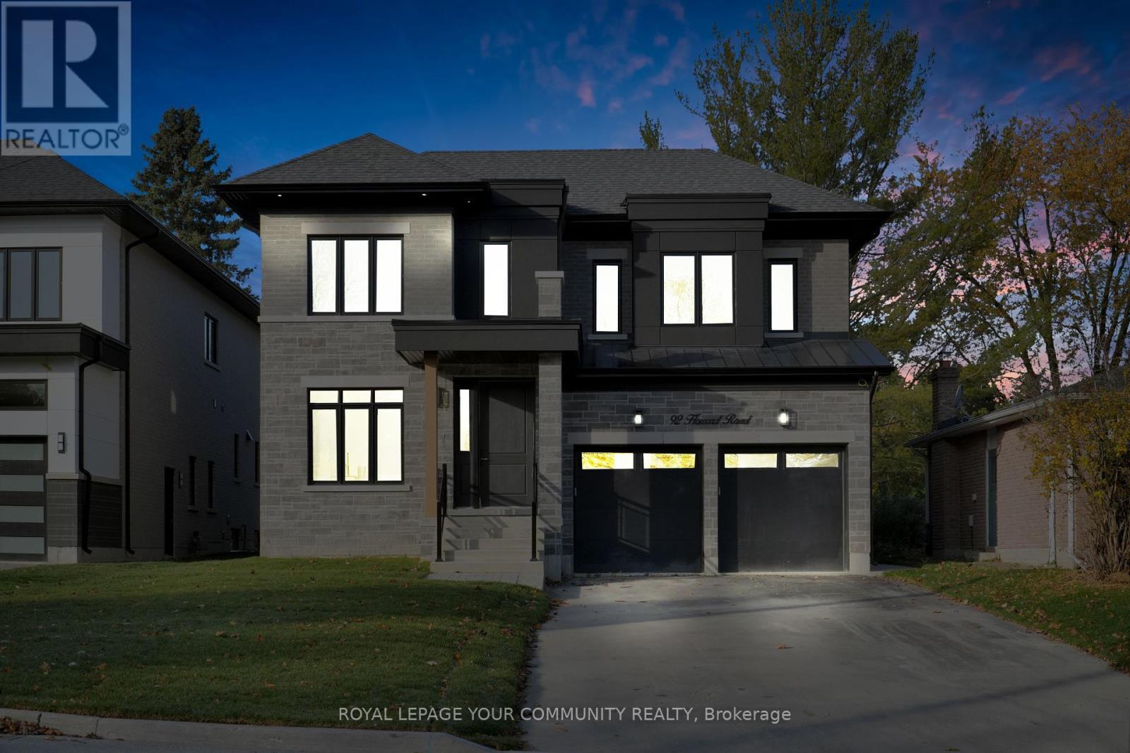 












92 HOWARD ROAD

,
Newmarket,




Ontario
L3Y3G7

