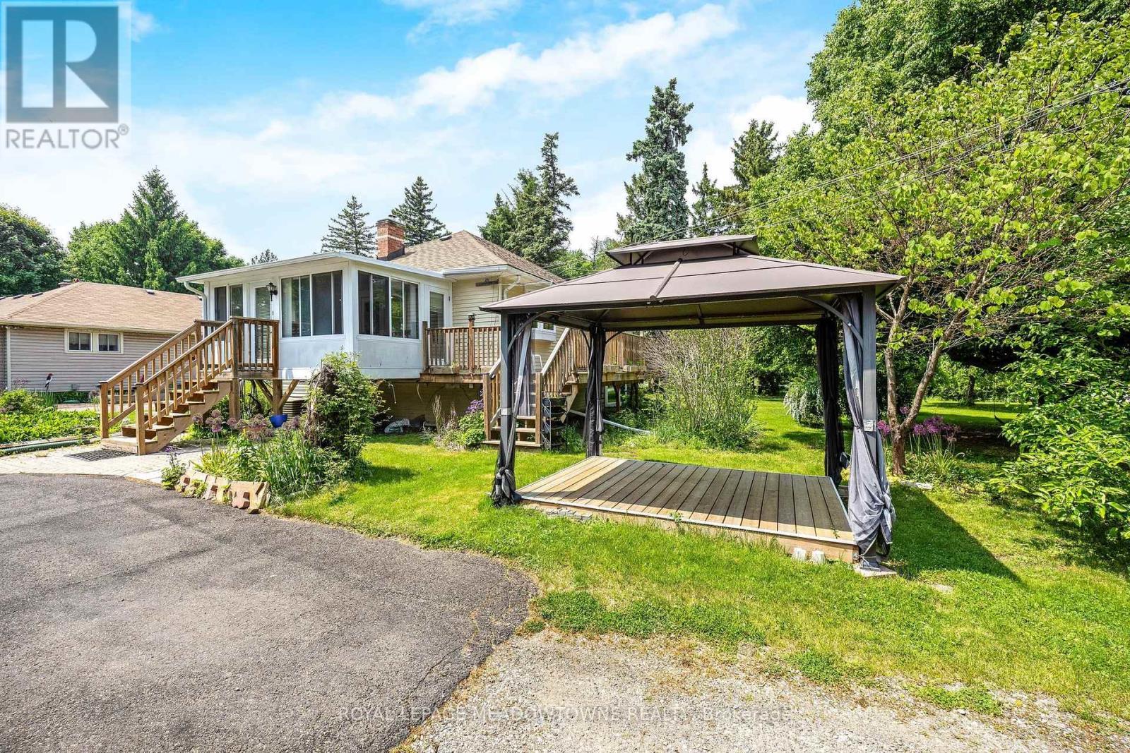 












1 CASELEY DRIVE

,
Halton Hills,




Ontario
L0P1K0

