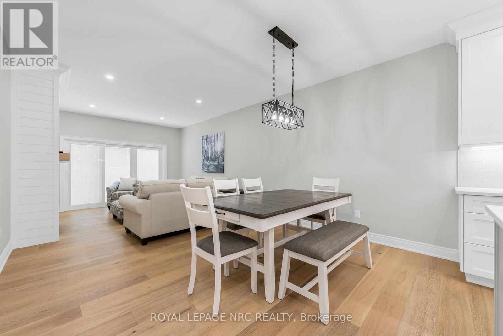 












736 CLARENCE STREET

,
Port Colborne (Sugarloaf),




Ontario
L3K0A8

