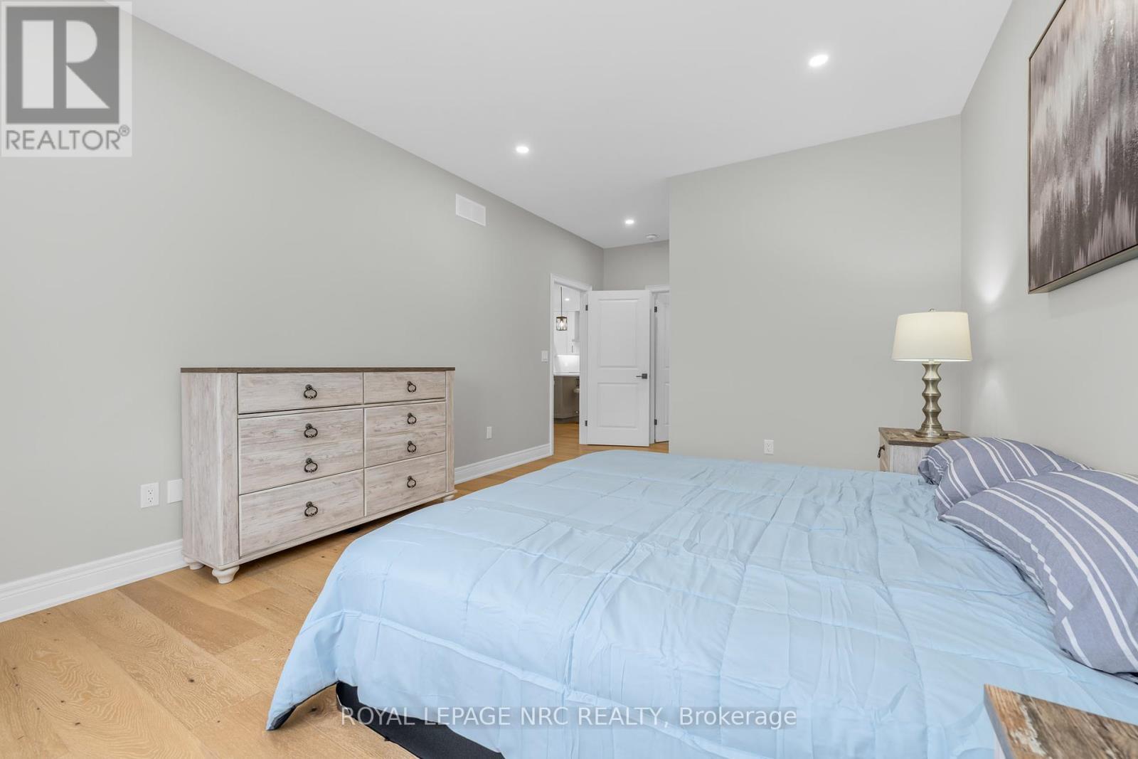 












736 CLARENCE STREET

,
Port Colborne (Sugarloaf),




Ontario
L3K0A8

