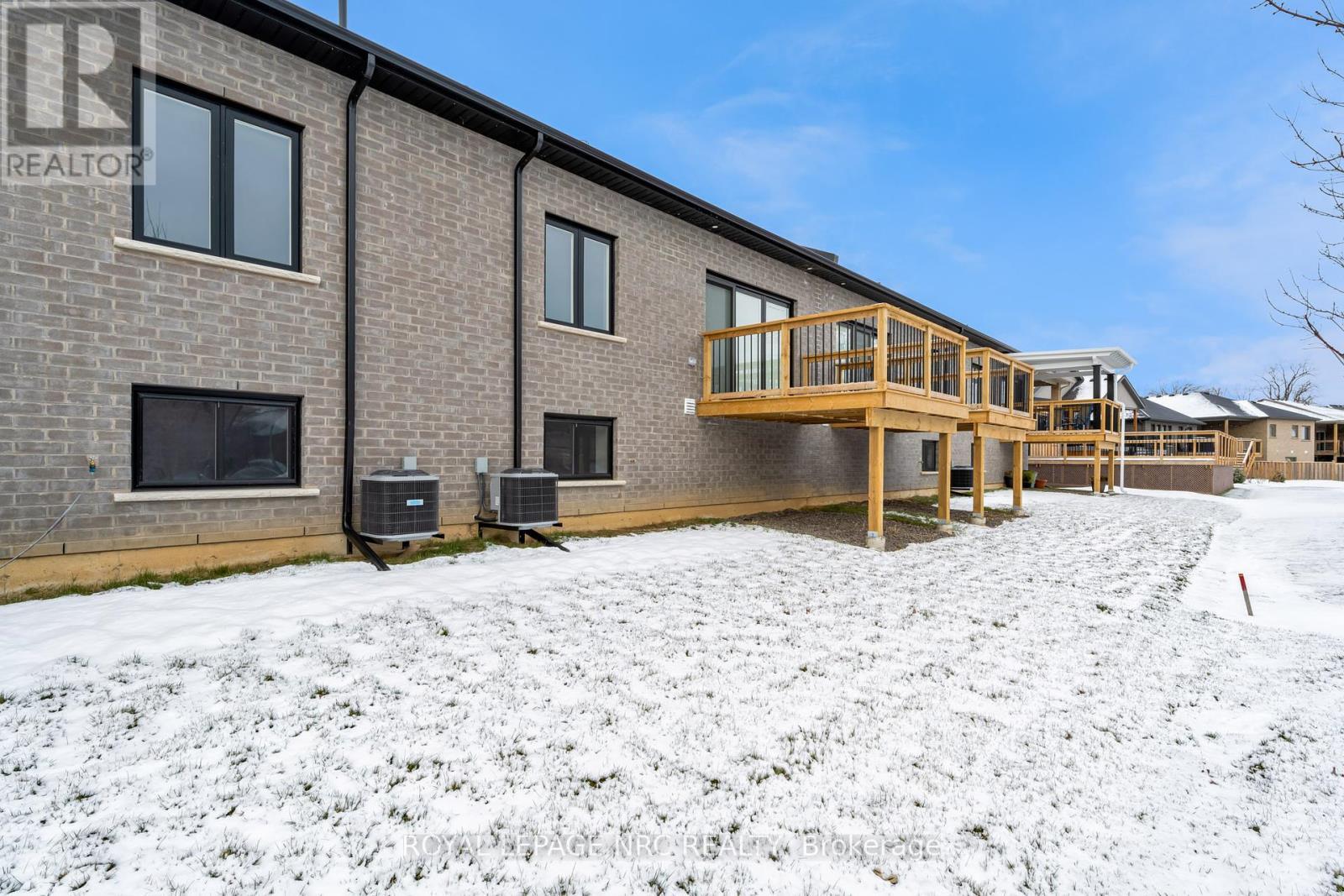 












736 CLARENCE STREET

,
Port Colborne (Sugarloaf),




Ontario
L3K0A8

