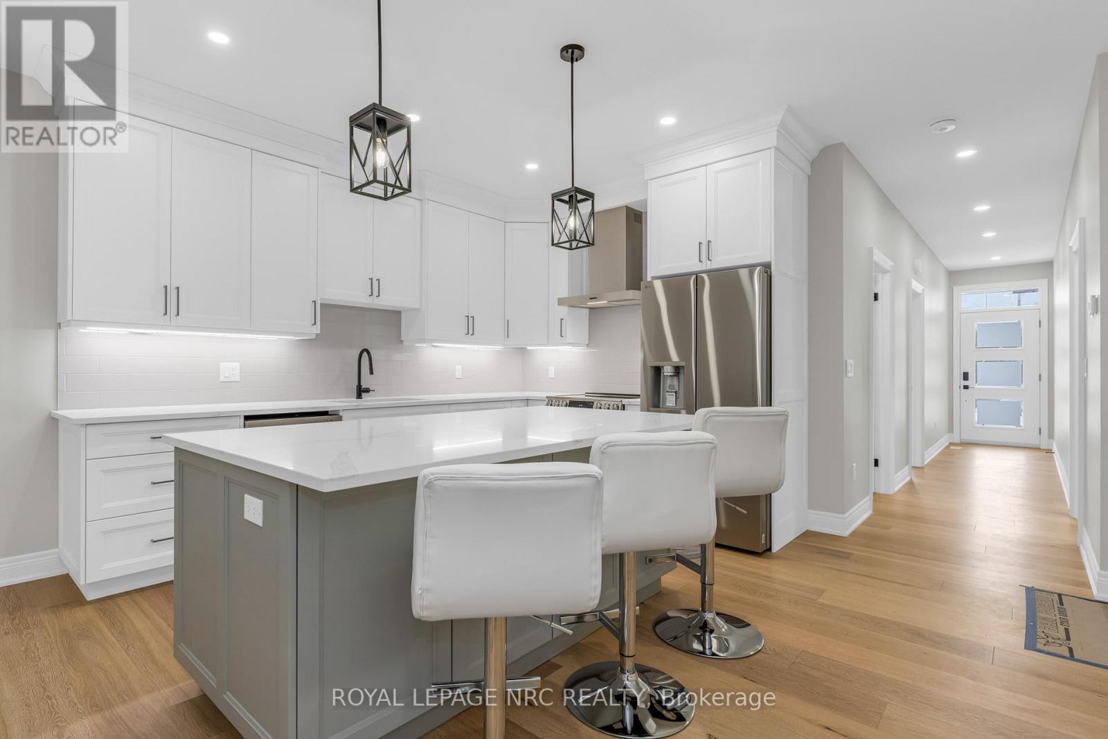 












736 CLARENCE STREET

,
Port Colborne (Sugarloaf),




Ontario
L3K0A8

