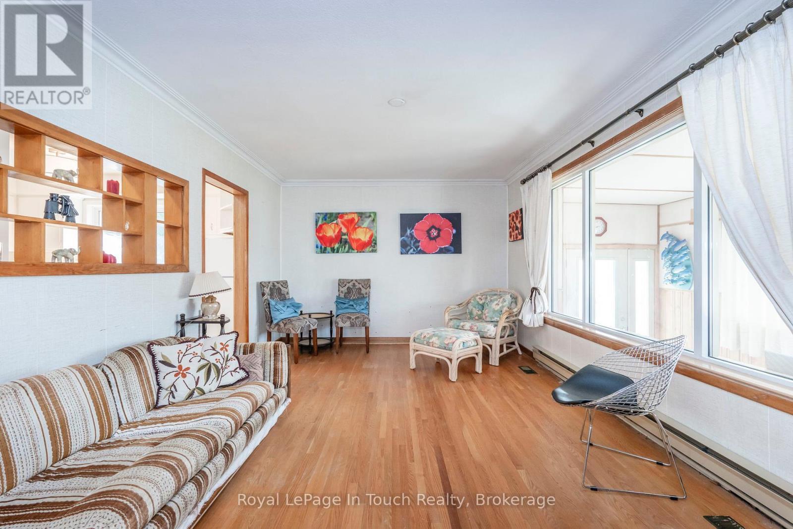 












828 HUGEL AVENUE

,
Midland,




Ontario
L4R1X6

